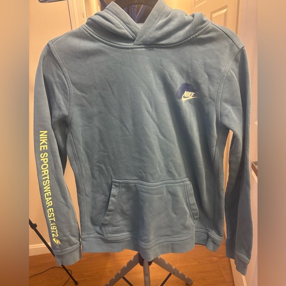 Nike Other - Nike Dark Blue Sweatshirt